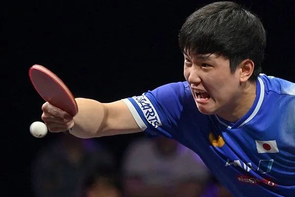 十月, 关键的第五 十月, 关键的第五