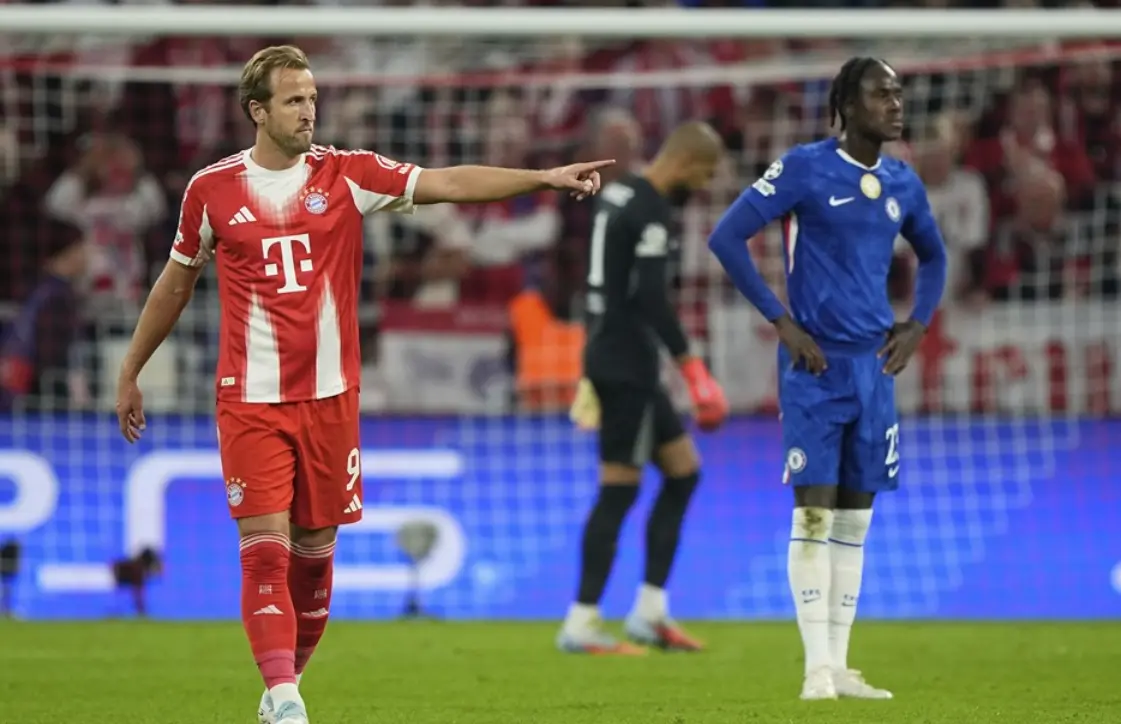 赛展开争夺, 失误频频, 桑切斯担任 赛展开争夺, 失误频频, 桑切斯担任