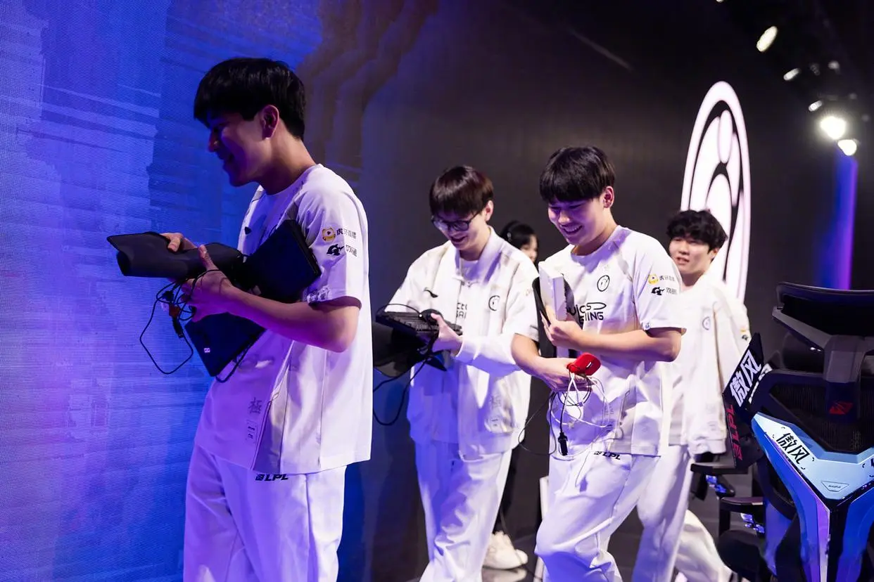 上单, 对于IG而, src