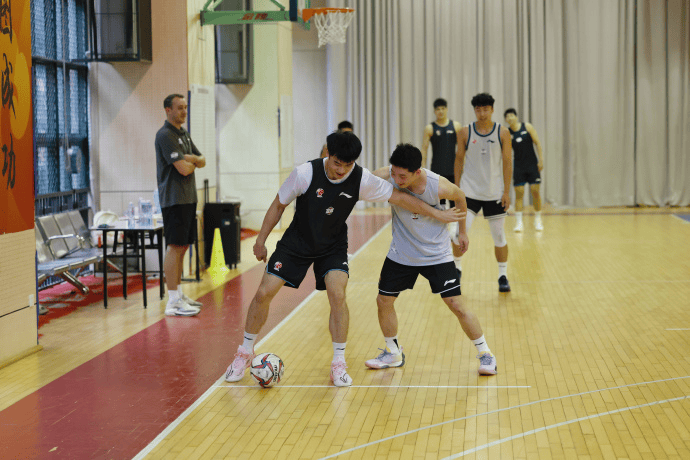 广州男篮官, 广州男篮分, AA