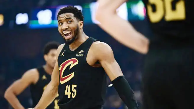 万美元, 不能放弃里